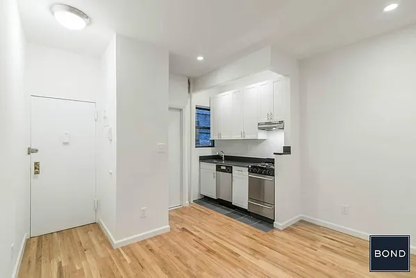 Rented by Bond New York | media 2