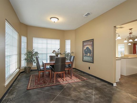5th image of 15526 Hatfield Hollow Dr
