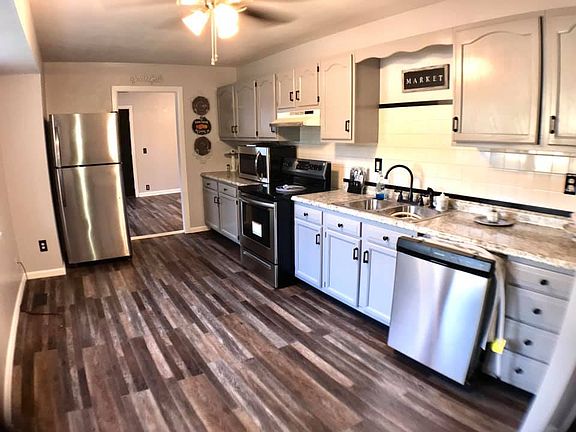 4th image of 3 Cambridge Ct