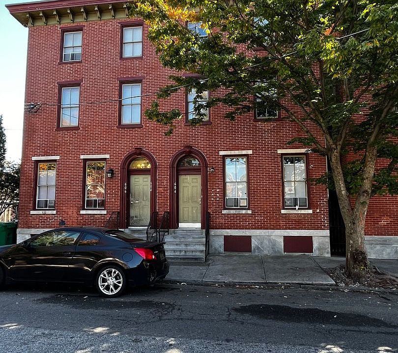 1st image of 214 W 7th St #602-02