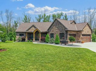 2012 N Gate Rd, Green Bay, WI 54313