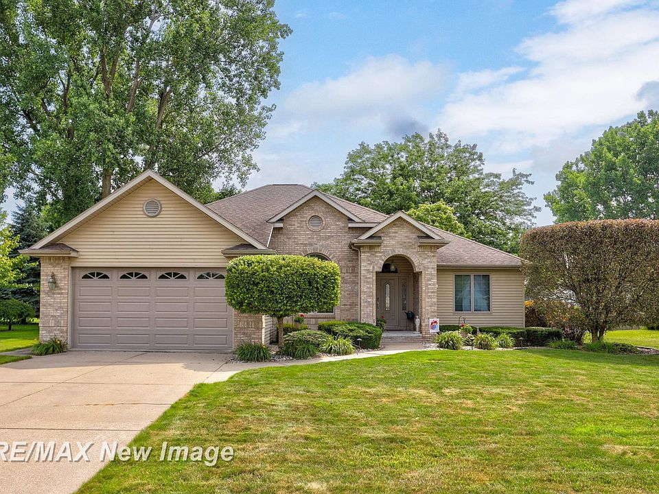 1st image of 450 W Braeburn Dr