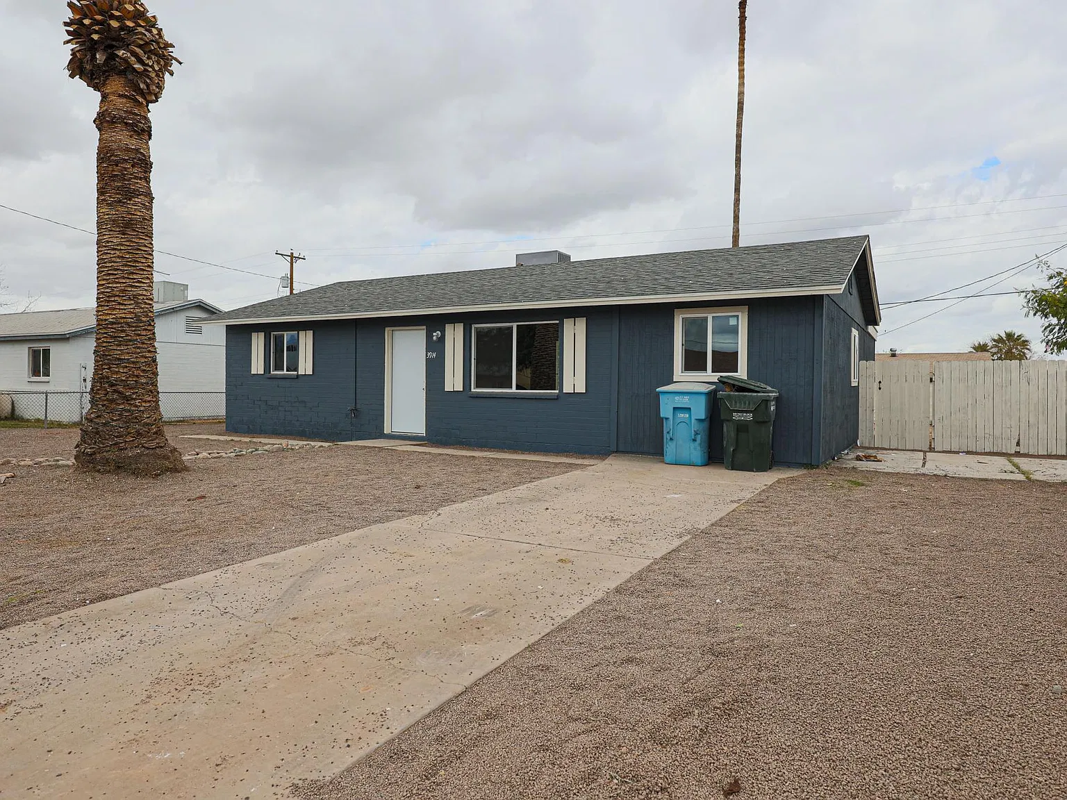 4 bed, 1277 sqft, $2,450 — Photo 1