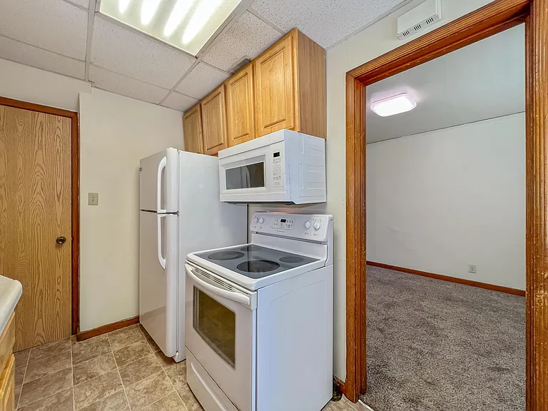 2131 Sunset Dr — Photo 5