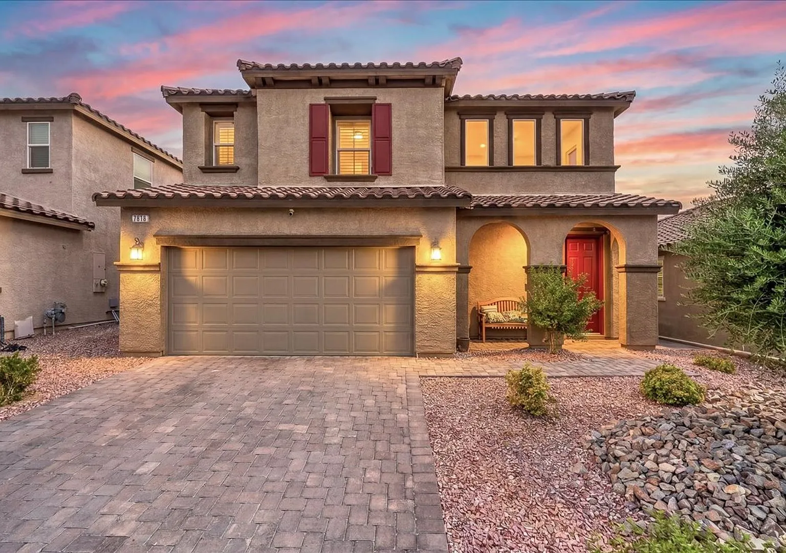 Modern Unfurnished Desert Oasis with Private Pool, Spa & Gourmet Kitchen — Photo 1