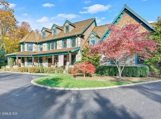 142 Cat Rock Rd, Cos Cob, CT 06807