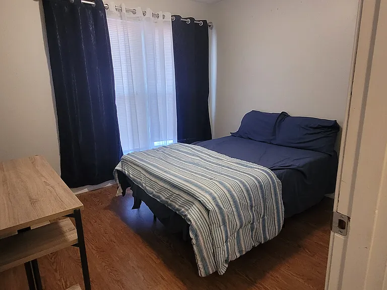 1215 N Main St #9 — Photo 7