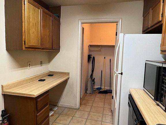 3rd image of 134 Scottwood Dr