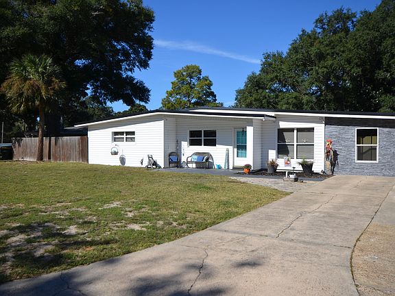 4th image of 364 Gardner Dr