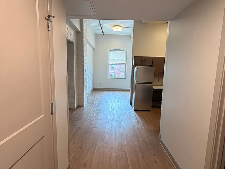 47 Flat St #405 — Photo 2