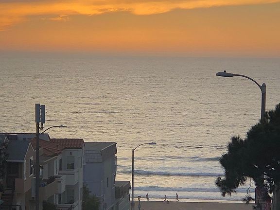 2nd image of 225 Marine Pl #B