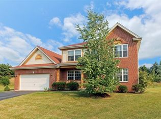 321 Deerpath Ct, Wauconda, IL 60084