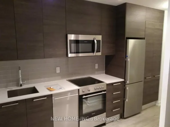 28 Wellesley St E, Toronto, ON