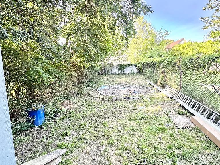 126 Poplar St — Photo 13