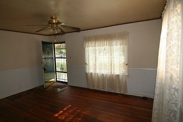 2nd image of 313 E 19th St S