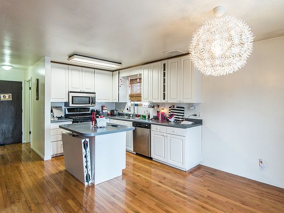 3rd image of 9062 S Wimbleton Pl