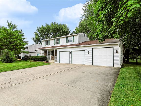 3rd image of 415 Meadowview Ln