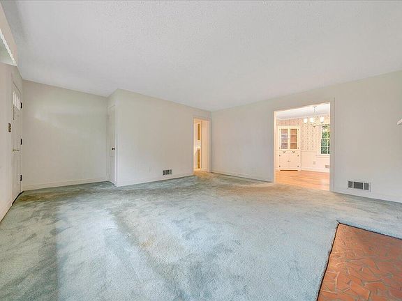 5th image of 2714 Avenel Ave SW