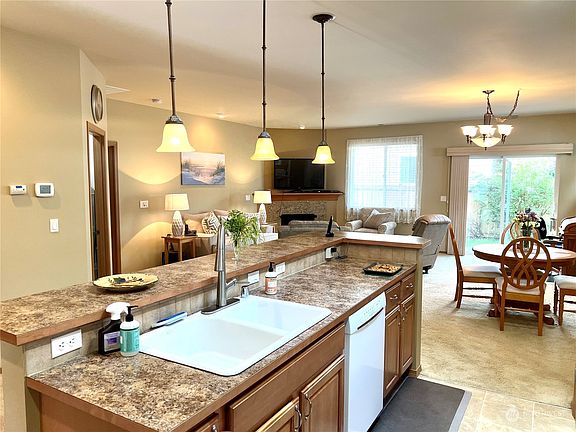 5th image of 14424 22nd Avenue Ct E