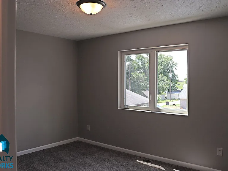 805 Charleston St — Photo 7