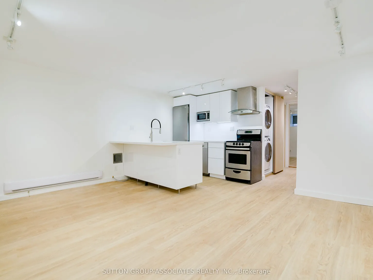 2 bed, $2,500 — Photo 4