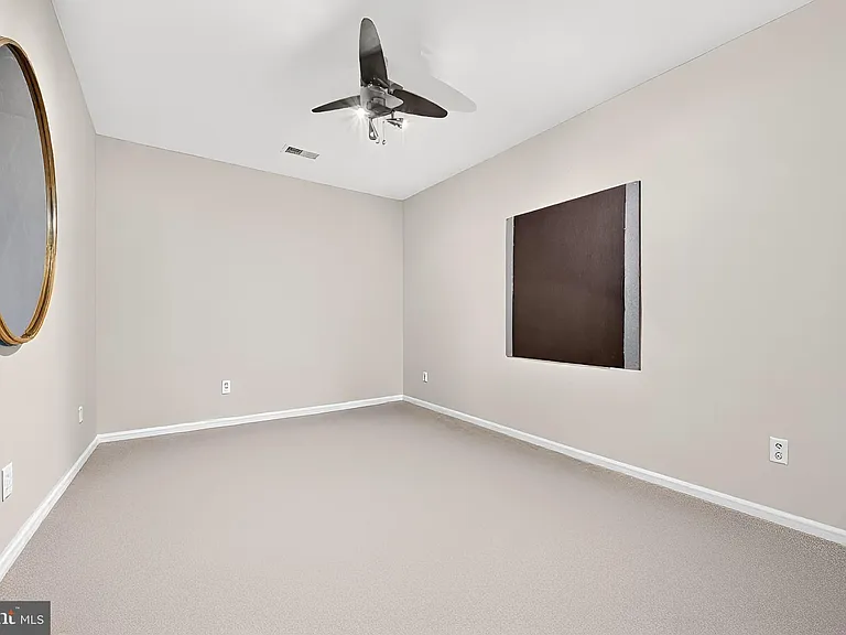 43580 Popes Creek Sq — Photo 47