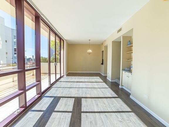 2nd image of 725 Kapiolani Blvd APT 615