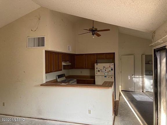 3rd image of 2751 W Leawood Dr