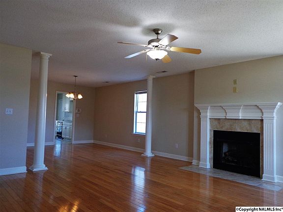 3rd image of 5001 Frankford Dr