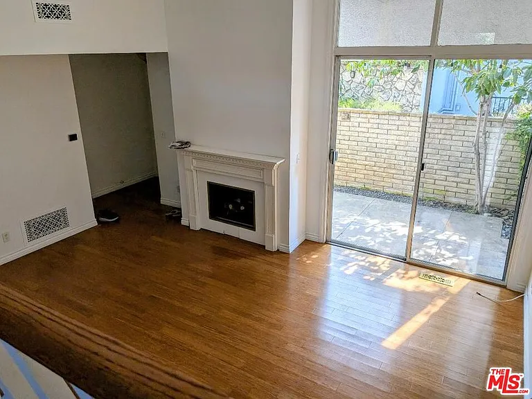 4804 S La Villa Marina #A — Photo 3