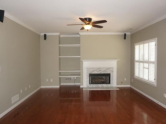2nd image of 1070 Dogwood Park Dr
