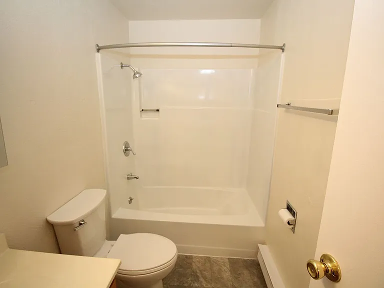 351 W Grape St — Photo 16