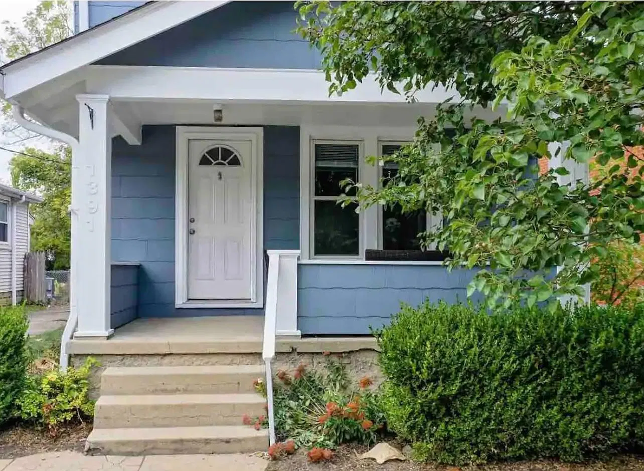 1391 Broadview Ave — Photo 2