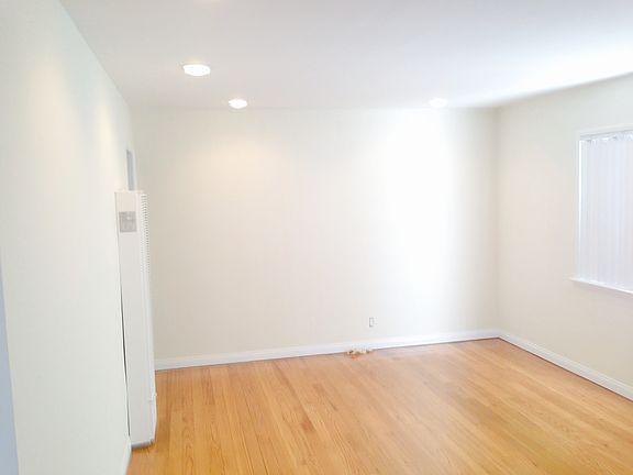 4th image of 534 Grand Blvd