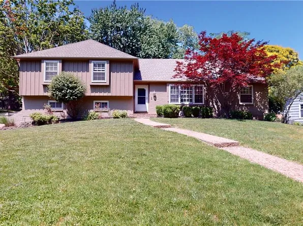 7408 High Dr, Prairie Village, KS 66208