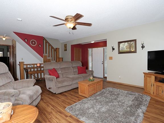5th image of 309 S Bentwood Dr