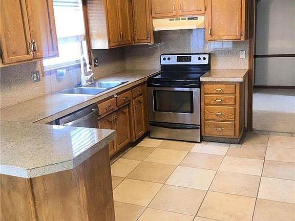 5th image of 10818 Rowland Ct