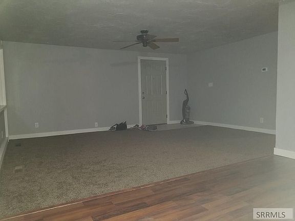 5th image of 670 NE Bonneville Dr