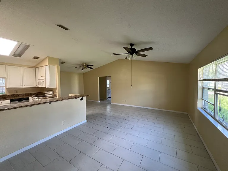 1183 Peachtree Rd — Photo 4