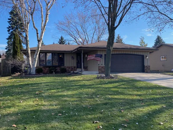 3409 15th AVENUE, South Milwaukee, WI 53172