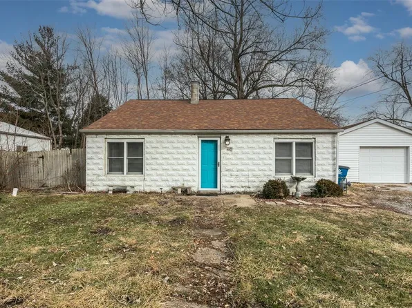 114 Palmer St, Brighton, IL 62012