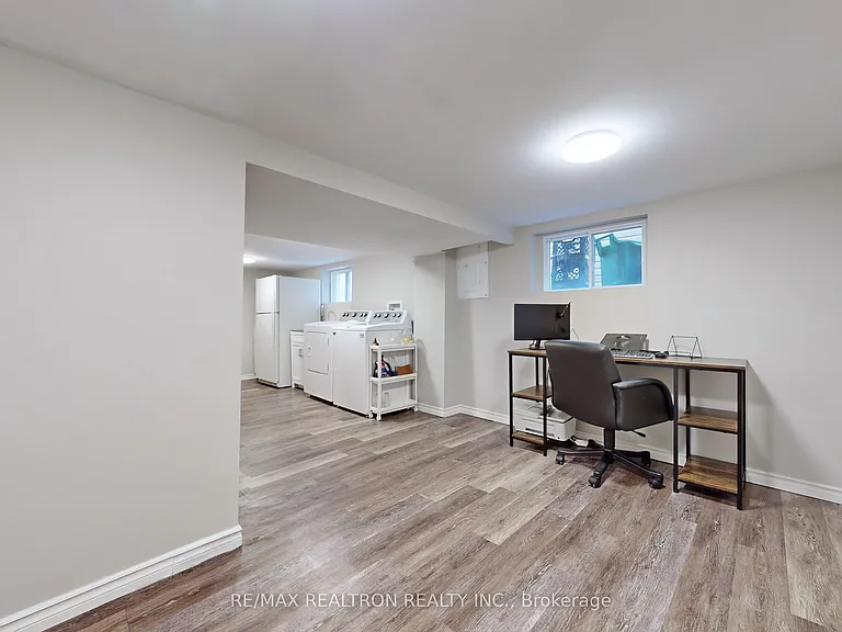 14 Myrtle Ave — Photo 28