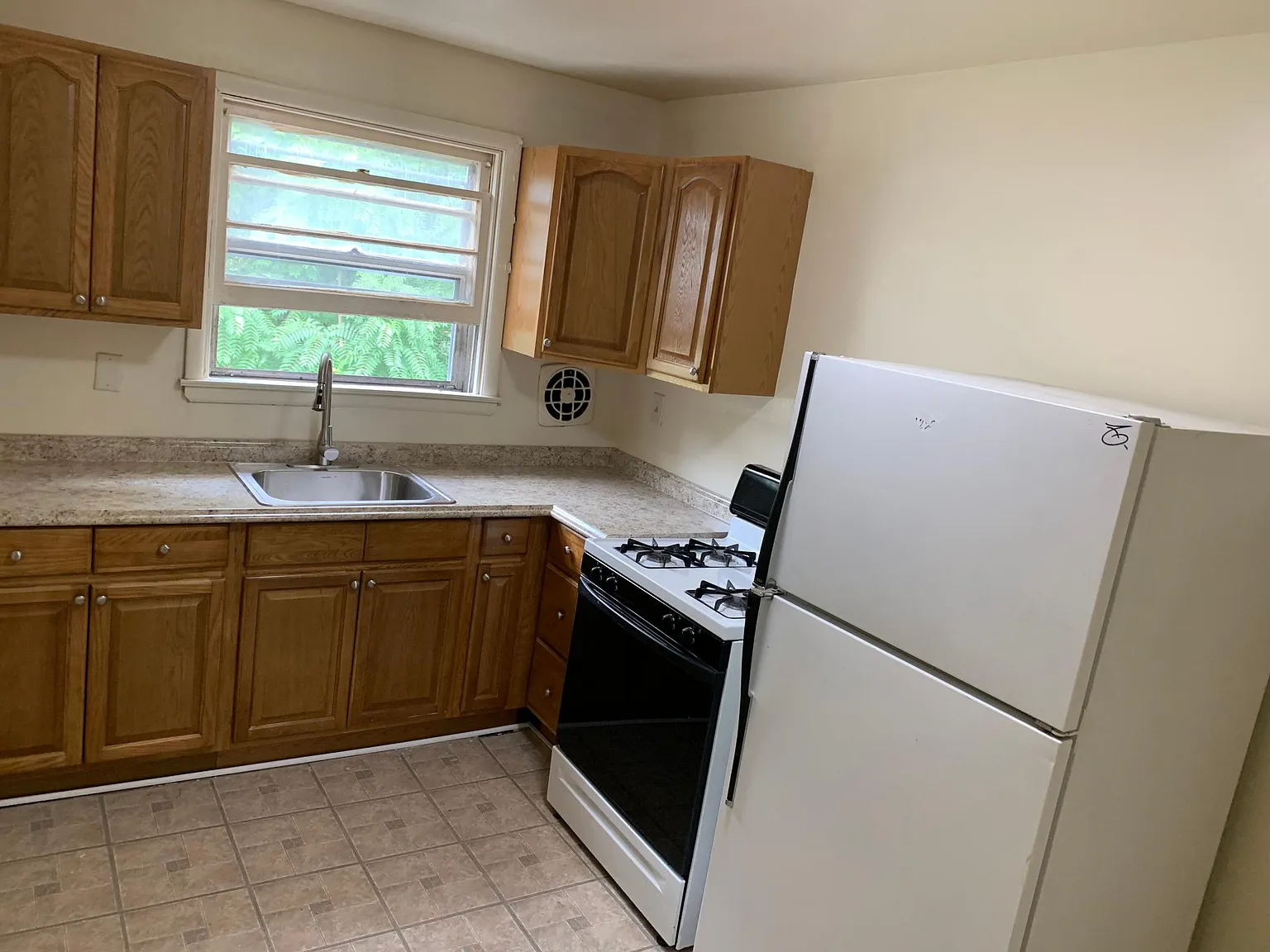 1 bed, 750 sqft, $950 — Photo 1