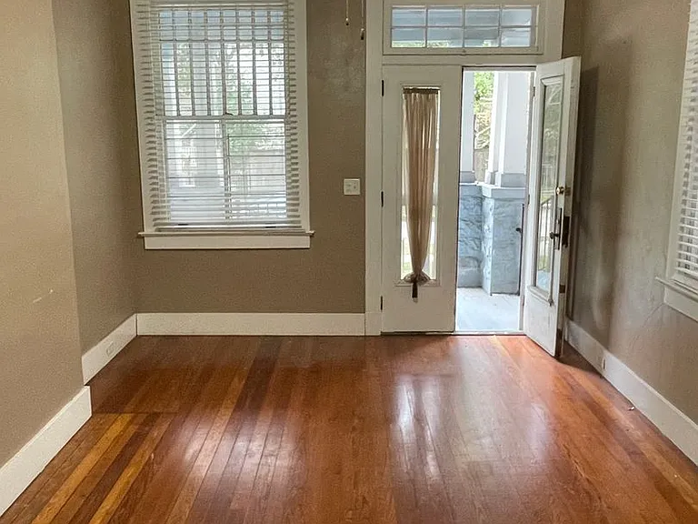 1105-1107 Fern St — Photo 3