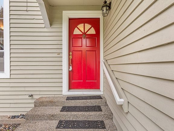 2nd image of 15893 Northup Way