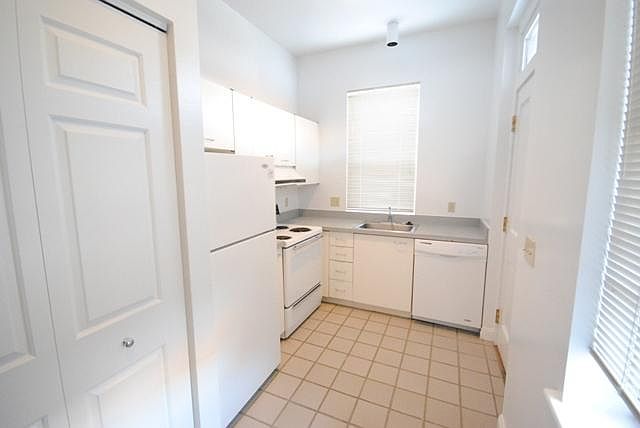 1st image of 919 Geyer Ave #Ar