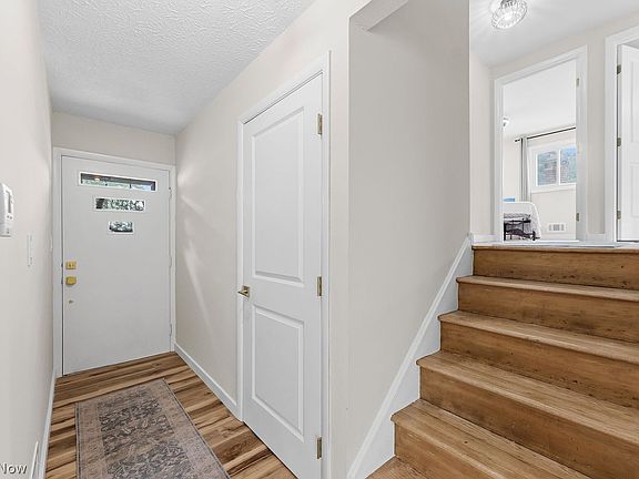 4th image of 5873 Doxmere Dr