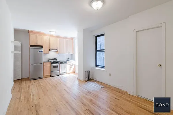 Rented by Bond New York | media 11