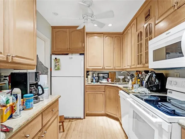 3105 Oakland Shores Drive #J-202, Oakland Park, FL 33309