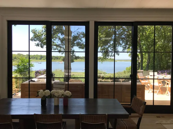 https://photos.zillowstatic.com/fp/a6a02ab0c13f3a4ded72c52971d6ec85-p_e.webp
